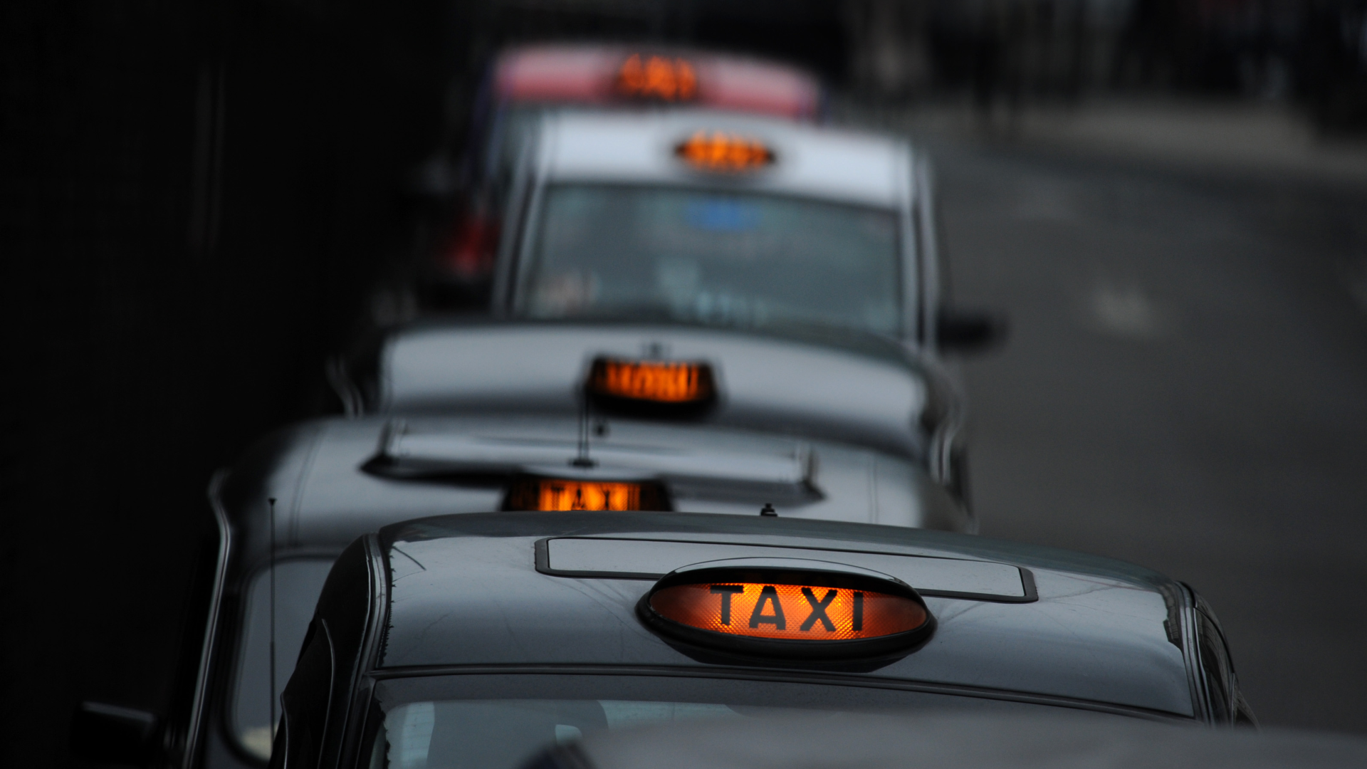 Wondering if VAT applies to taxi fares? Learn everything you need to know about VAT on taxi rides, how it affects passengers and businesses, and upcoming changes to the VAT system in 2025.