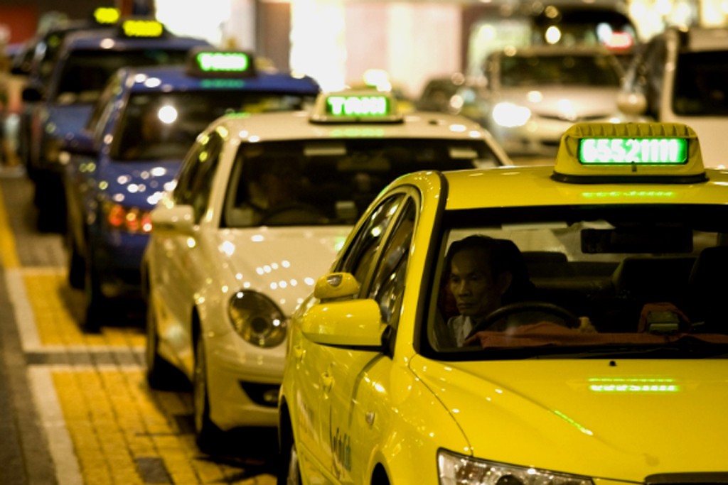 Not sure which car is best for your taxi business in the UK? Learn about the best options for your fleet, from fuel-efficient hybrids to luxurious executive cars. Find out more at Transfers 247.