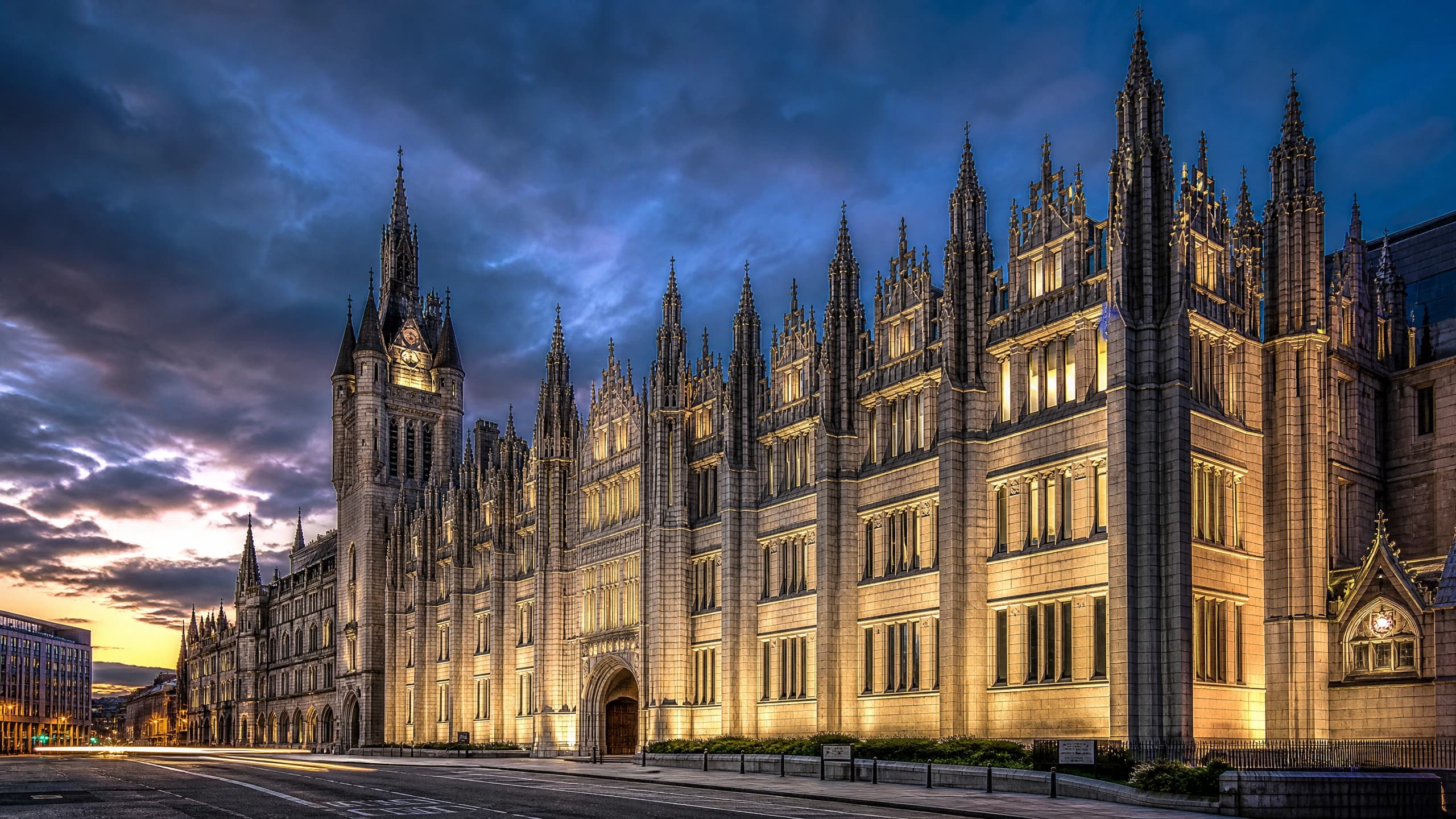 Aberdeen Marischal College — Transfers 247 Aberdeen Airport taxi